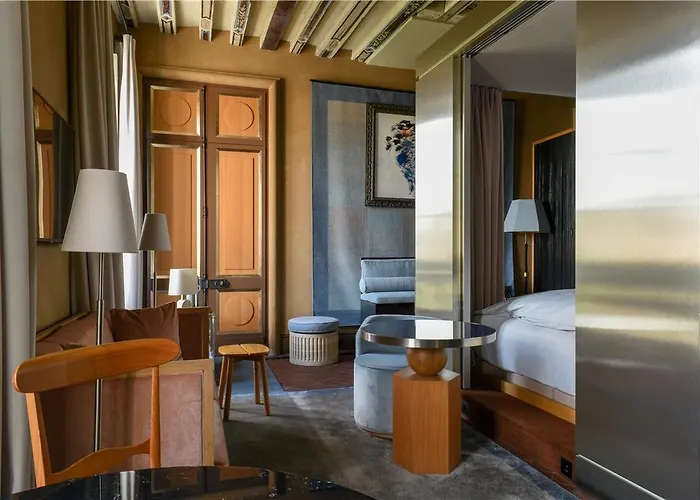 Cour Des Vosges - Evok Collection Hotel Parigi