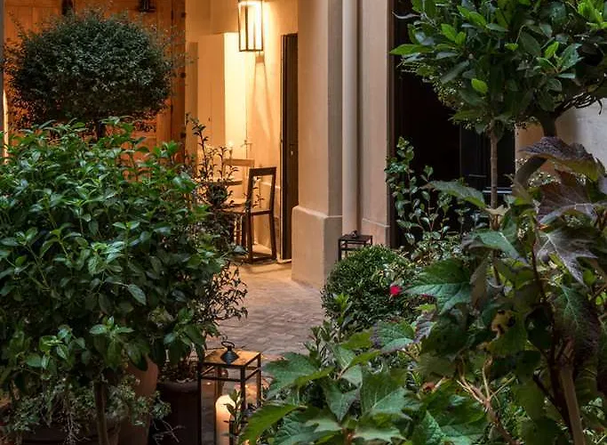 Hotel Cour Des Vosges - Evok Collection