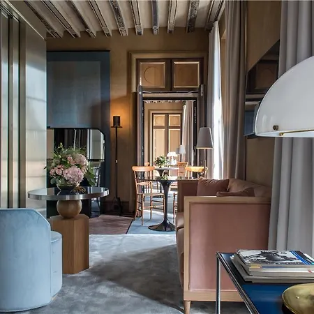 Отель Cour Des Vosges - Evok Collection Париж