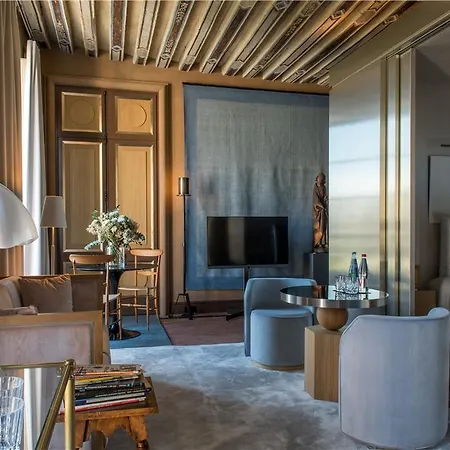 Cour Des Vosges - Evok Collection Париж