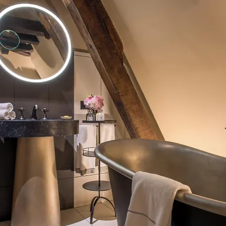 Hotel Cour Des Vosges - Evok Collection