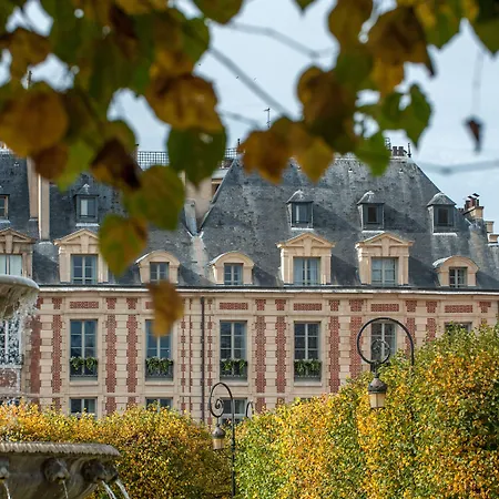 Cour Des Vosges - Evok Collection 5* Párizs