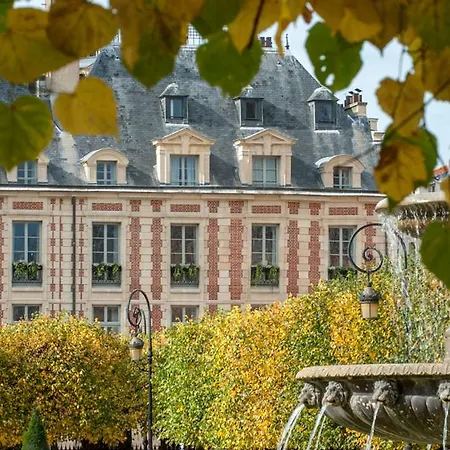 Отель Cour Des Vosges - Evok Collection Париж